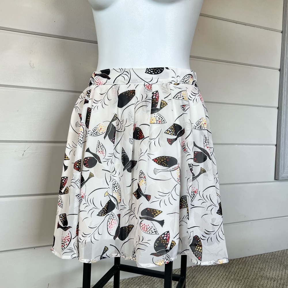 Old Navy flowy flared skirt birds dove black white short mini pleated dressy XS - Picture 3 of 5